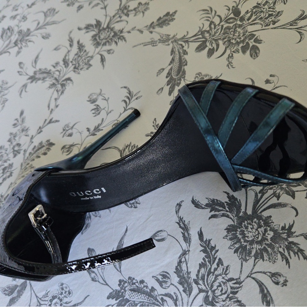 Gucci Black and Teal Strappy Heels Size 36